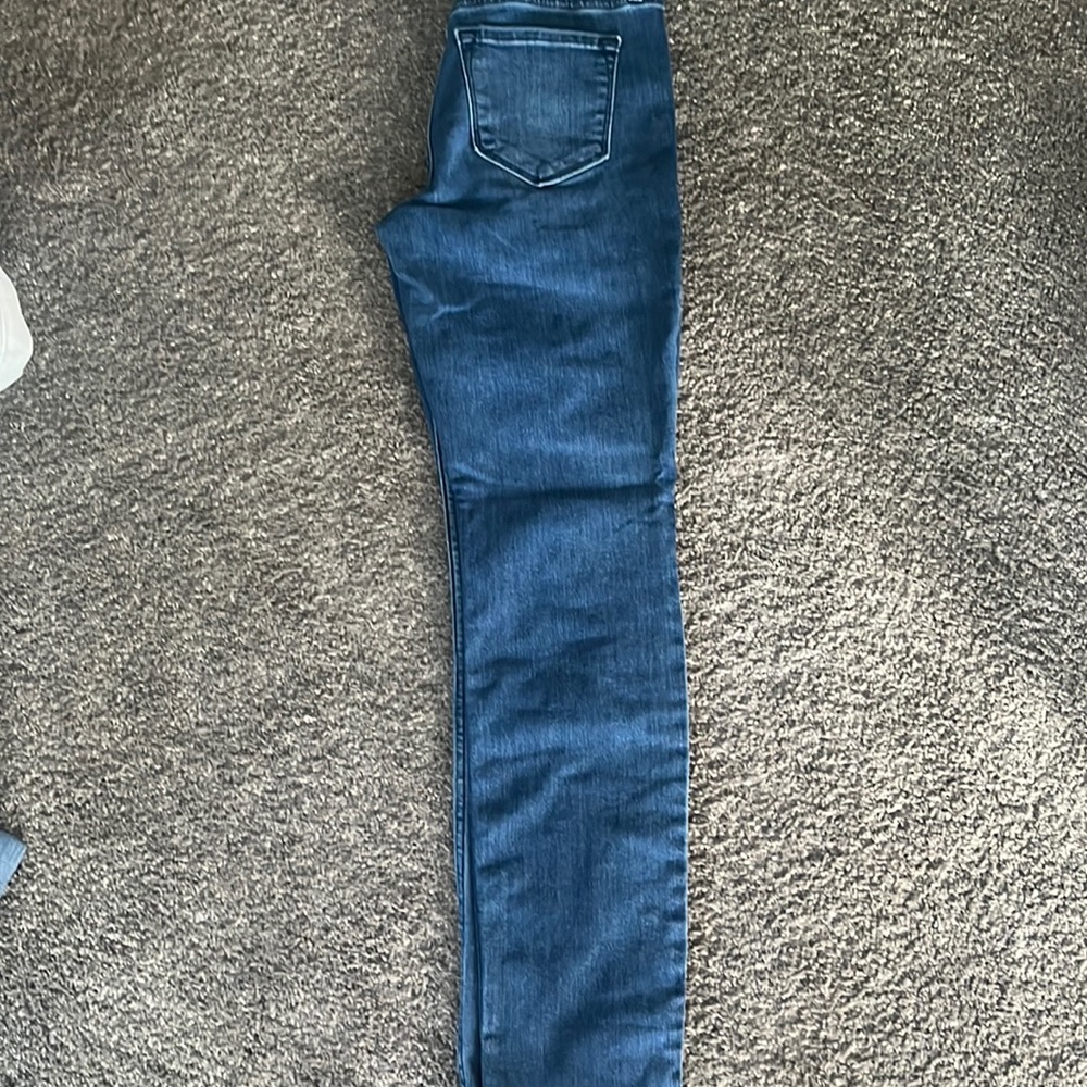 Young Women’s Old Navy jeans